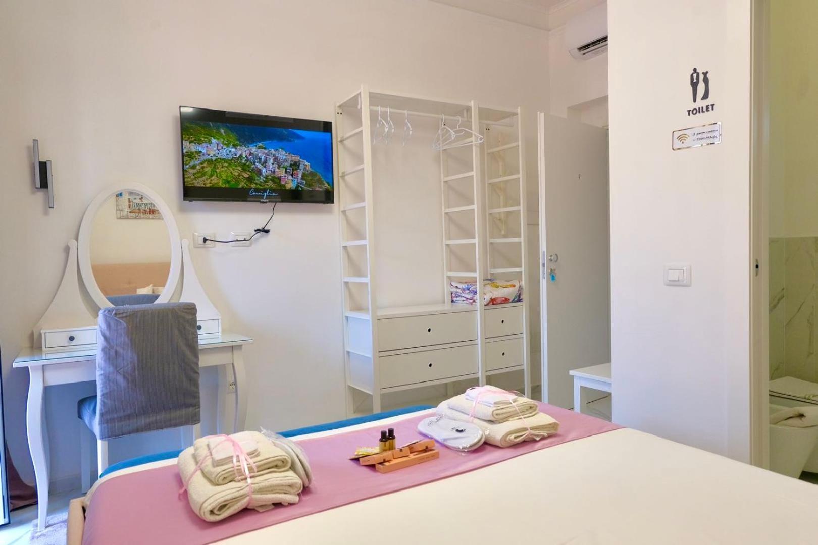98 House Apartment Специя Екстериор снимка